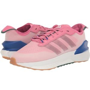 adidas Women's Avryn Sneaker- size 7